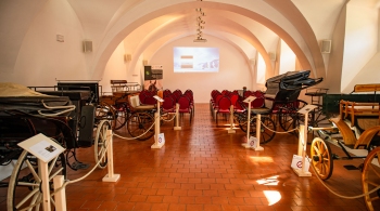 Vzpostavljen Razstavno-doživljajski kočijaški center v dvorcu Rakičan